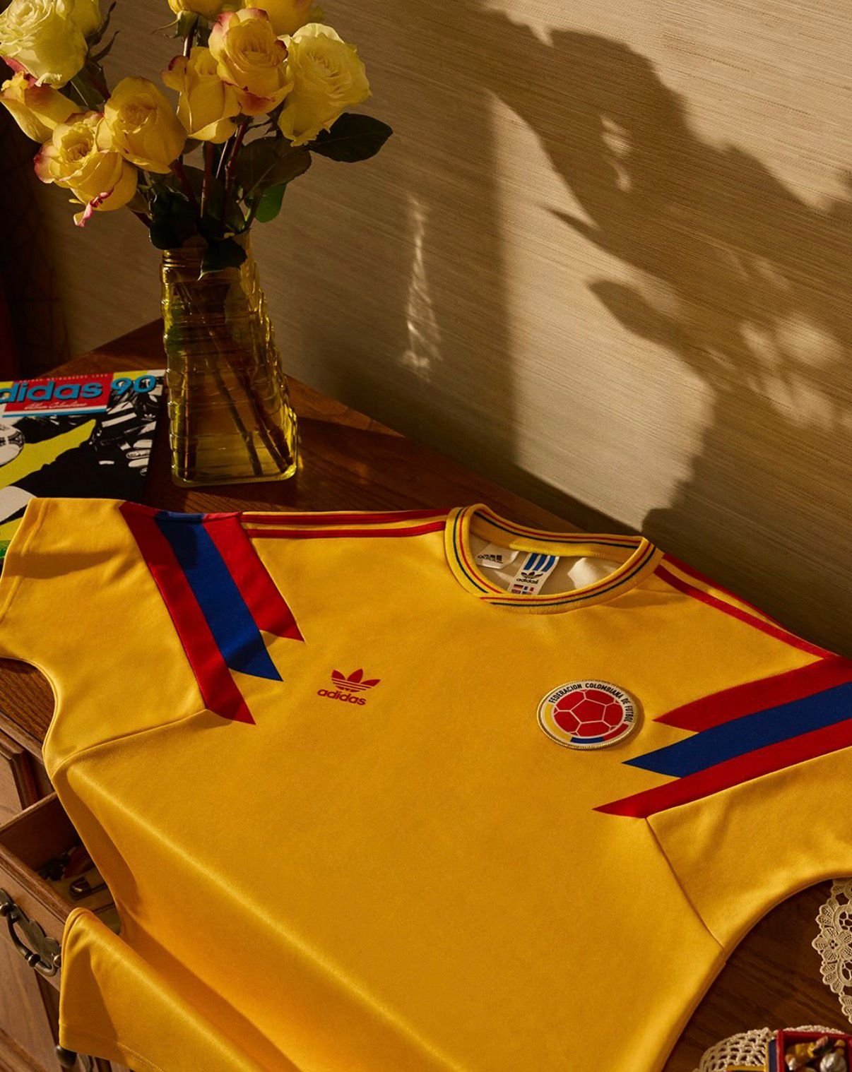camiseta retro 1.1 – selección colombia – conmemorativa mundial 1990 camiseta retro 1.1 – selección colombia – conmemorativa mundial 1990